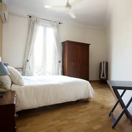 Espai Rocafort Apartmán *