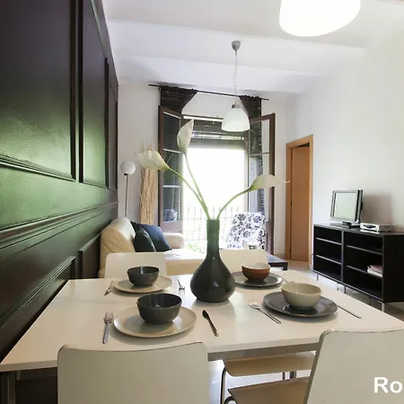 Espai Rocafort Apartment
